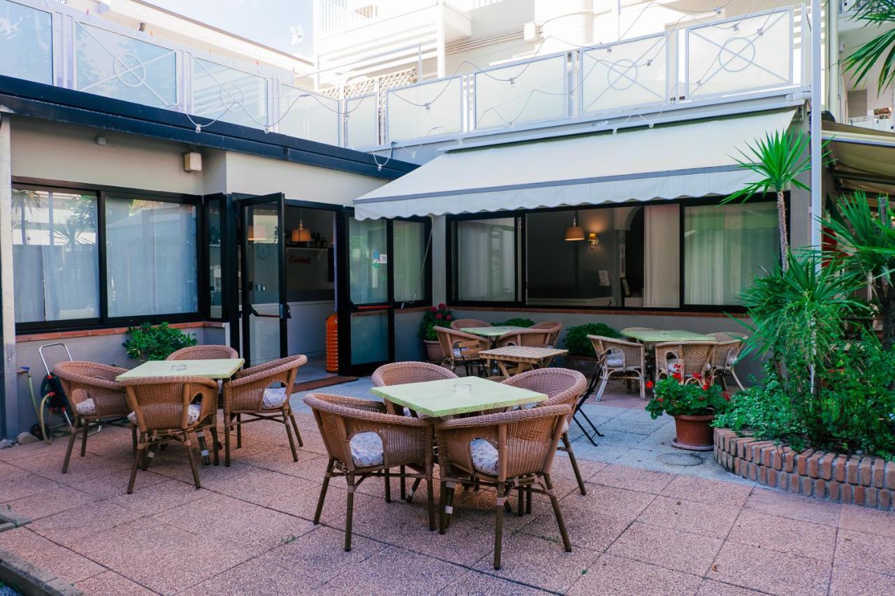 Hotel Jolie Ριτσόνε Εξωτερικό φωτογραφία