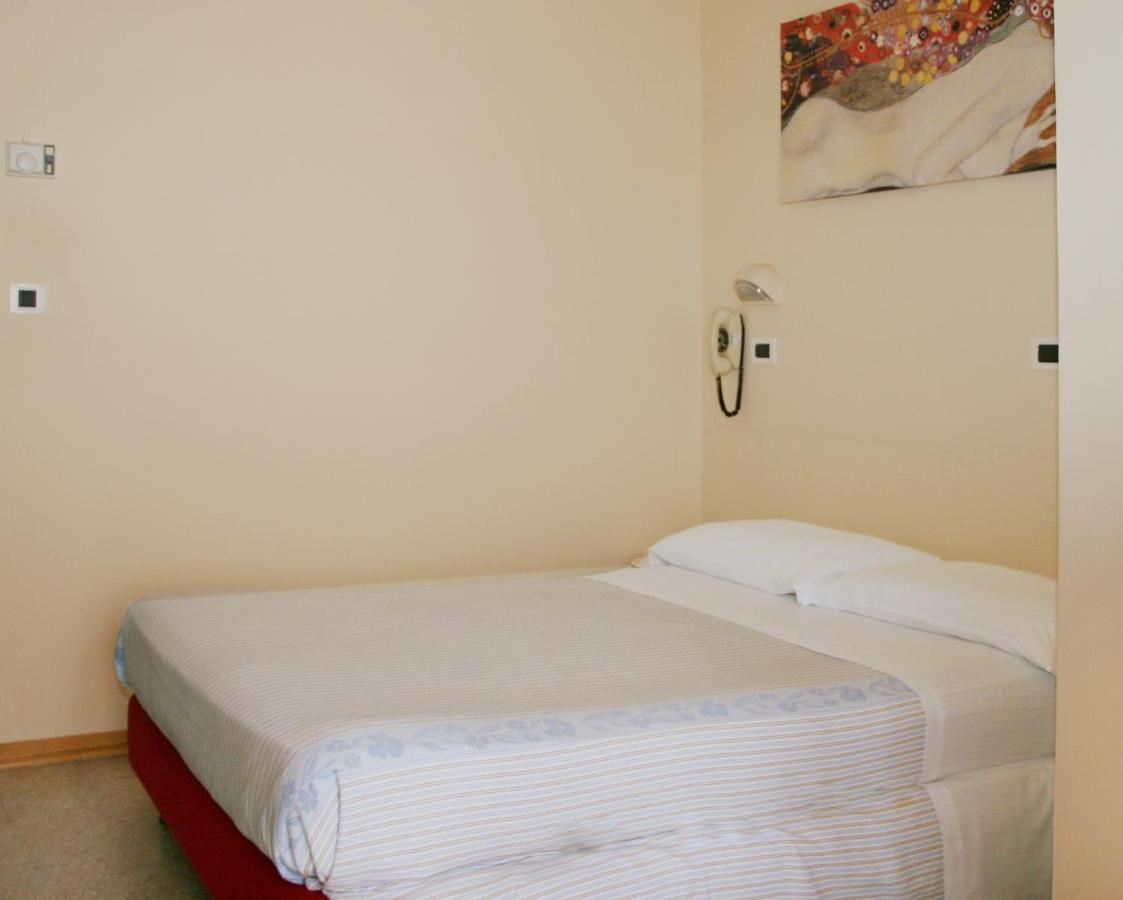 Hotel Jolie Ριτσόνε Εξωτερικό φωτογραφία